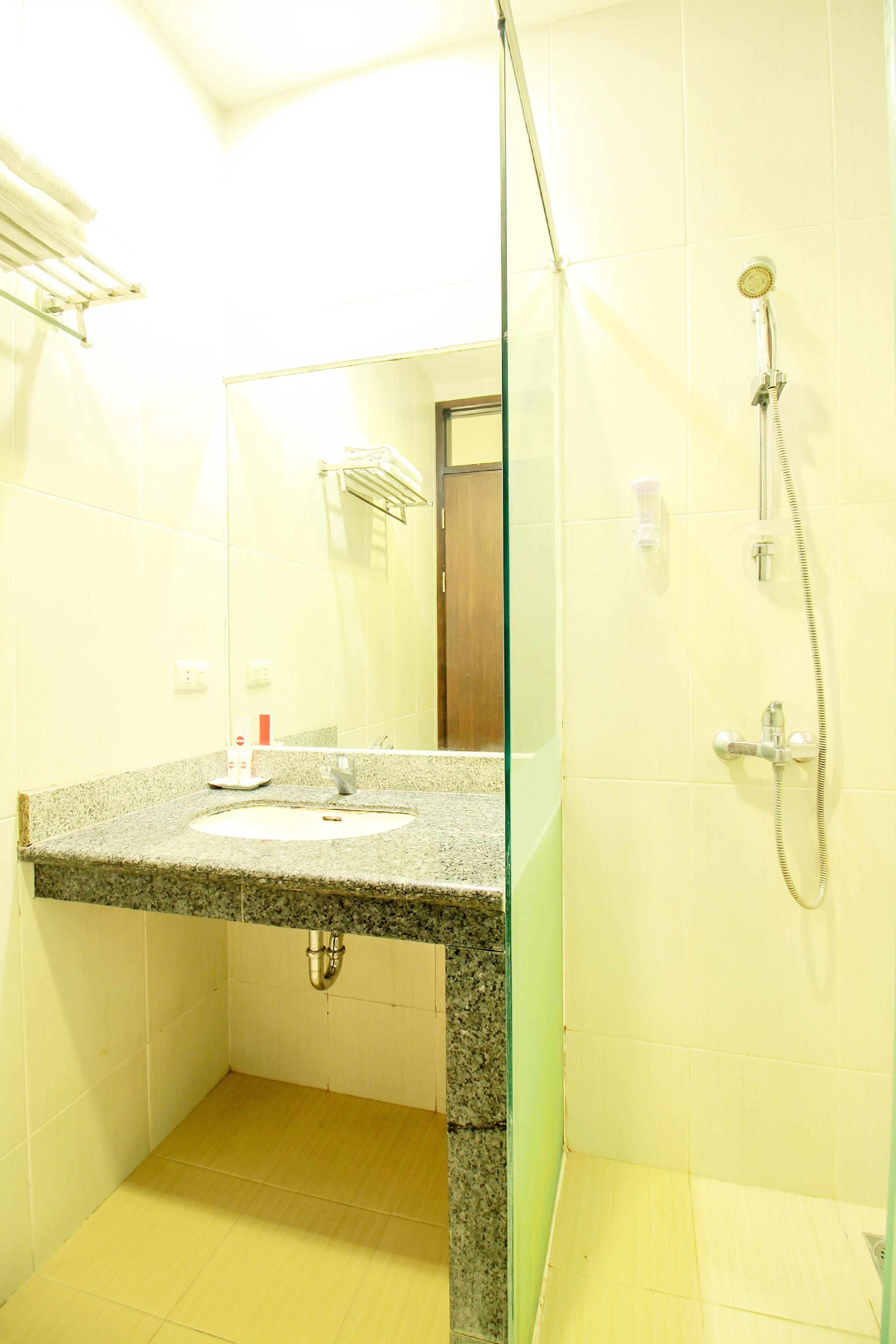 Hotel Collection O Pasteur Near Paris Mall Formerly Sweet Karina 3*