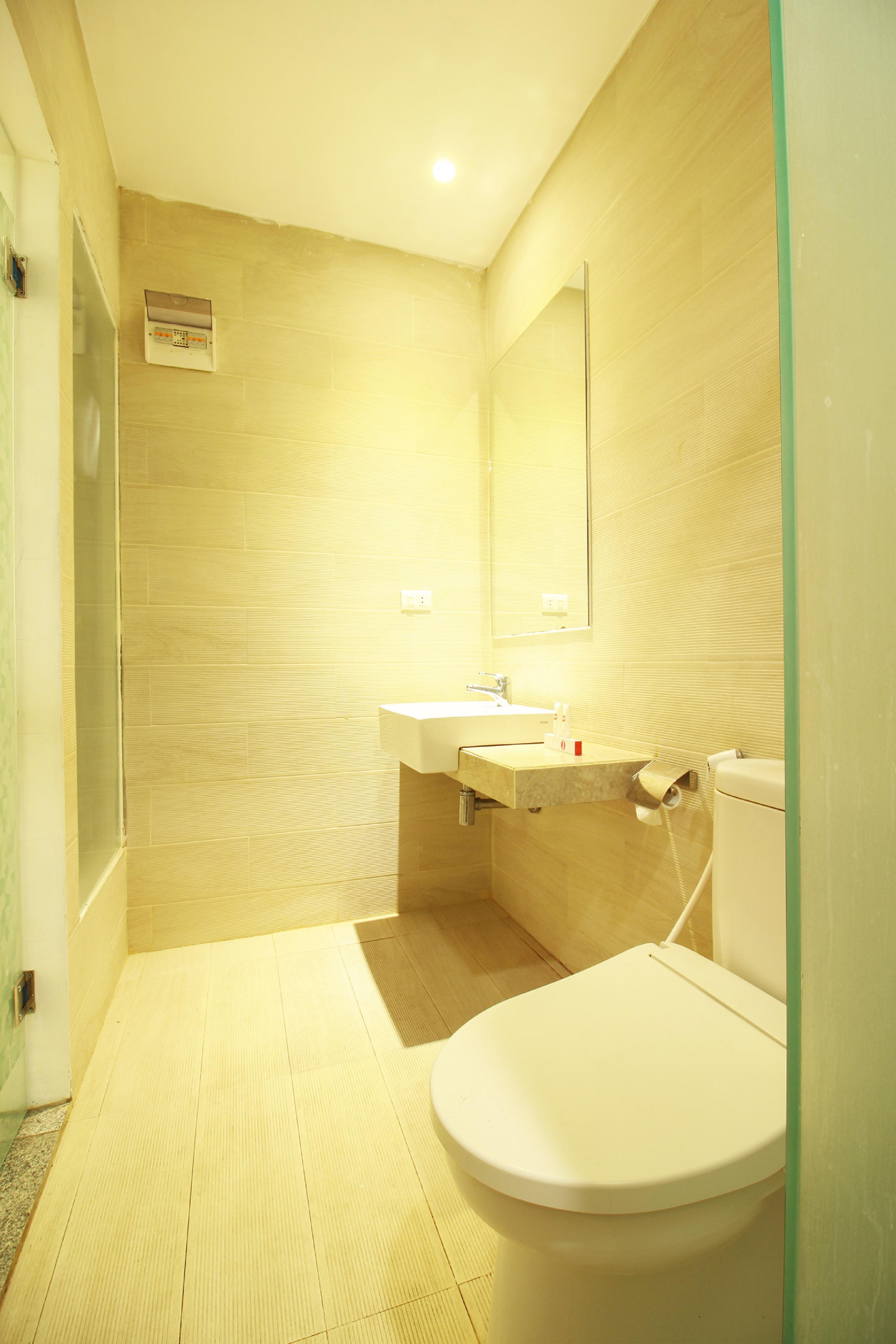 Hotel Collection O Pasteur Near Paris Mall Formerly Sweet Karina