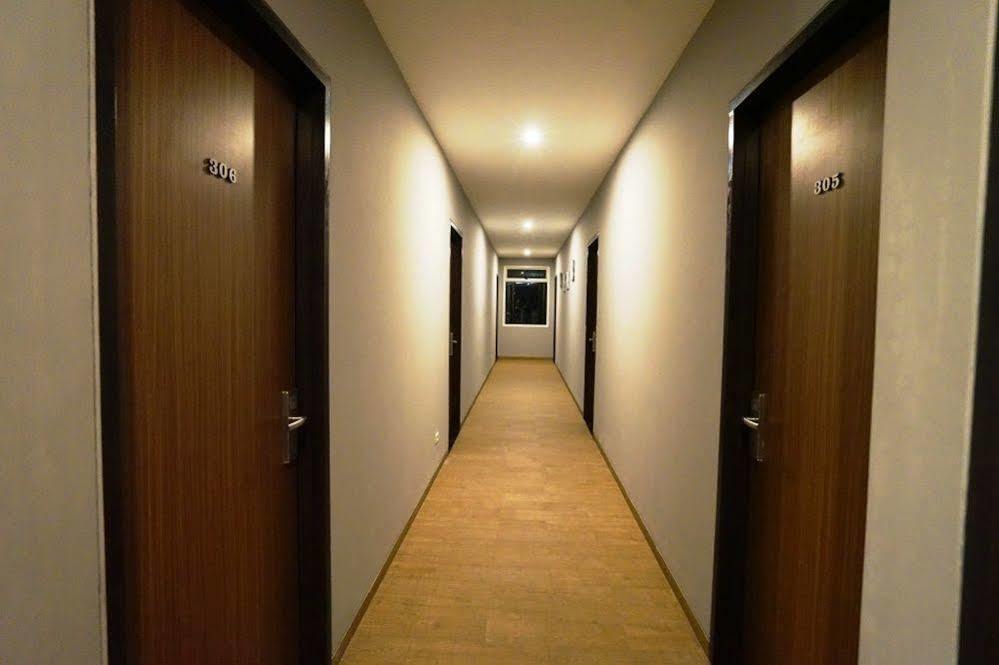 Collection O Pasteur Near Paris Mall Formerly Sweet Karina Hotel