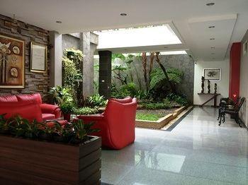 Hotel Collection O Pasteur Near Paris Mall Formerly Sweet Karina Bandung