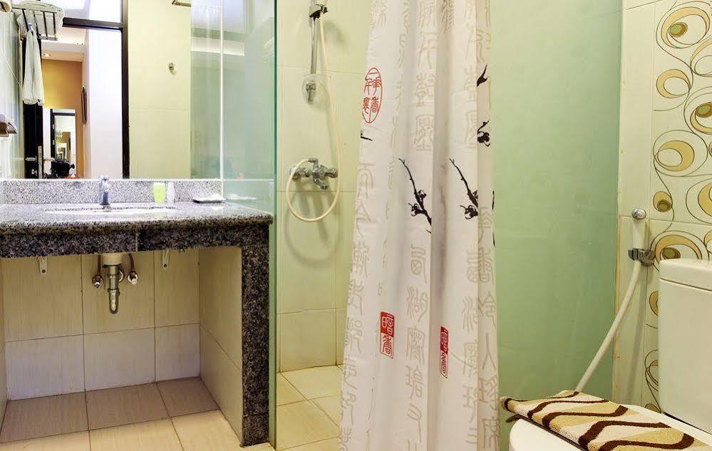 Collection O Pasteur Near Paris Mall Formerly Sweet Karina Hotel 3*